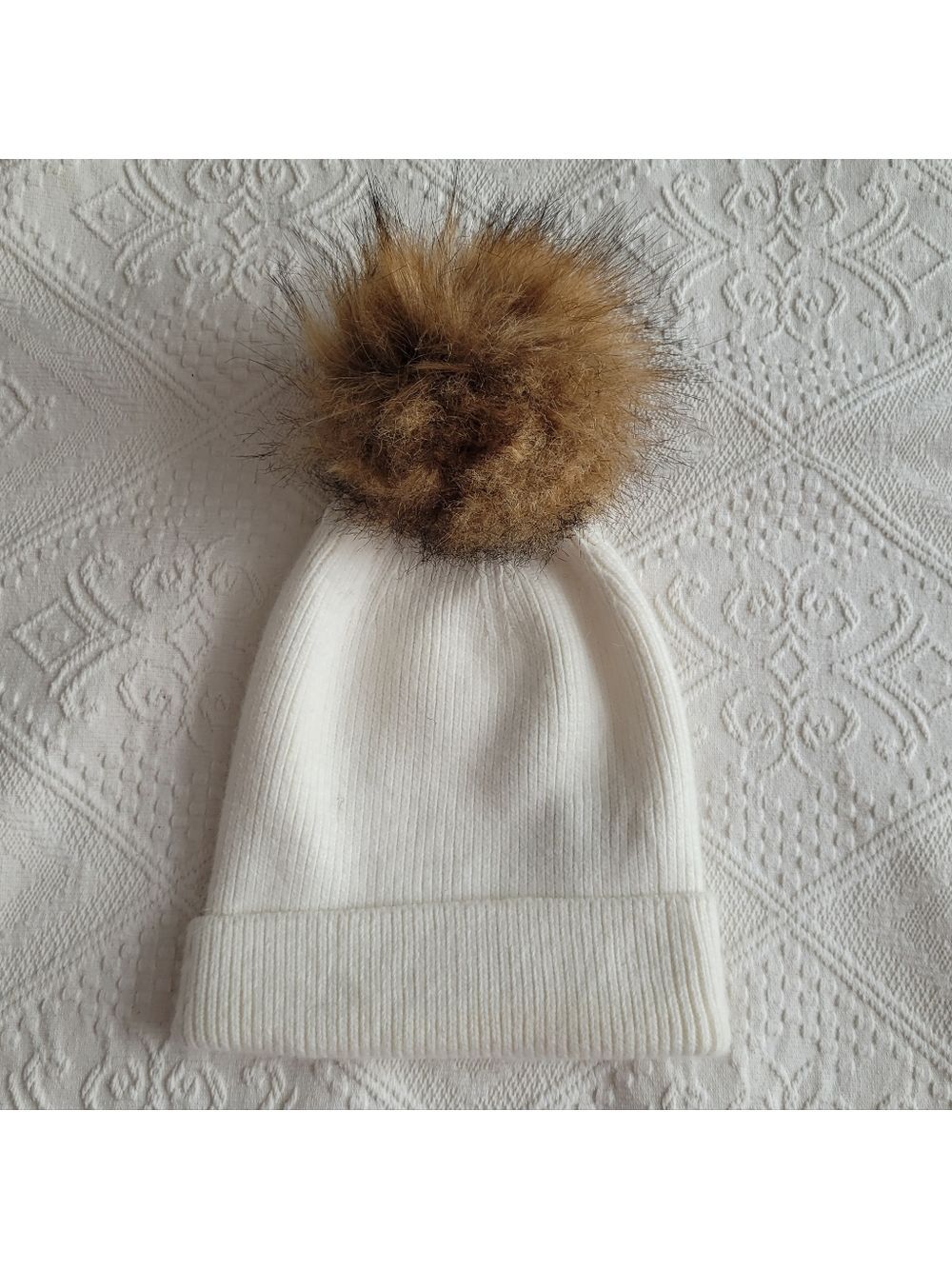 ANTHROPOLOGIE RIBBED KNIT BEANIE BASE TOQUE PICK A POM FAUX FUR TOPPER ONE SIZE